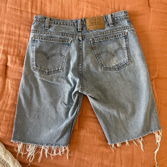 Vintage Levi Bermuda shorts Women’s Size 6/8 - Picture 2 of 8